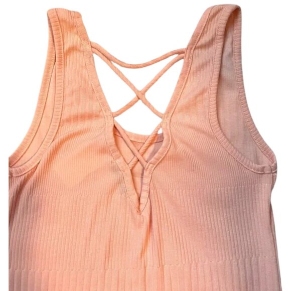 Fashion Nova Racerback Tank Top Size Small - Picture 3 of 4